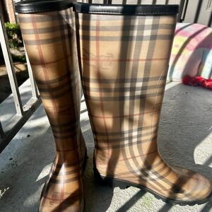 Burberry Classic Check Tall Rain Boots - Tan, Navy, Red